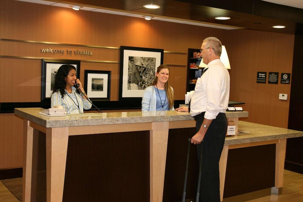 Hampton Inn Visalia Dış mekan fotoğraf